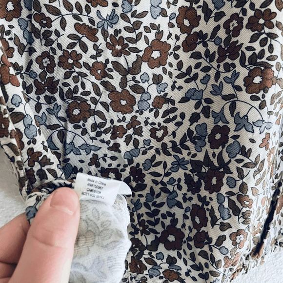 Rylee + Cru Girls Floral Button Down Short Puff Sleeve Top Youth Size 10-12 - Picture 7 of 7